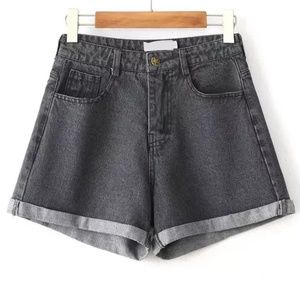 Elastic Waist Roll Hem Denim Shorts